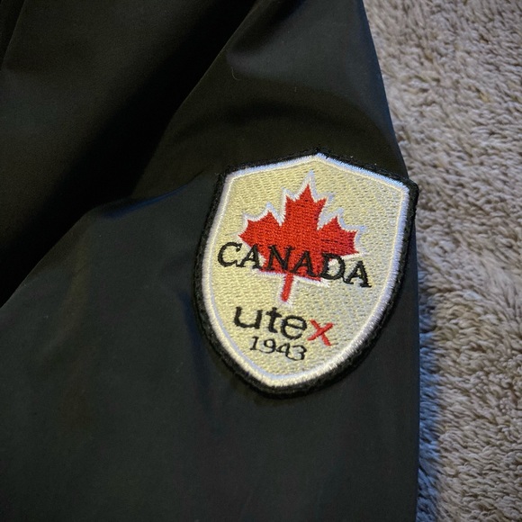 Utex Down Parka with Fur Trimmed Hood • Ladies’ Medium - Picture 4 of 6